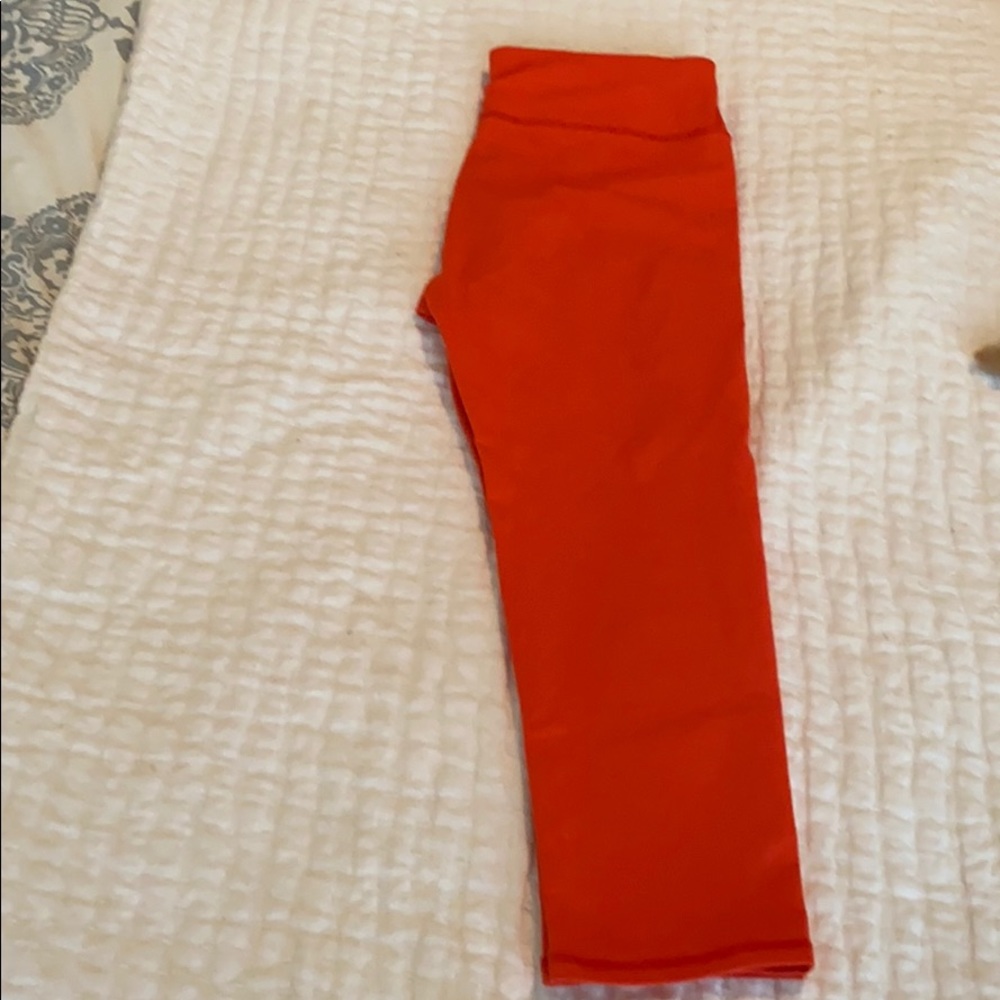 Orange fabletics crop leggings